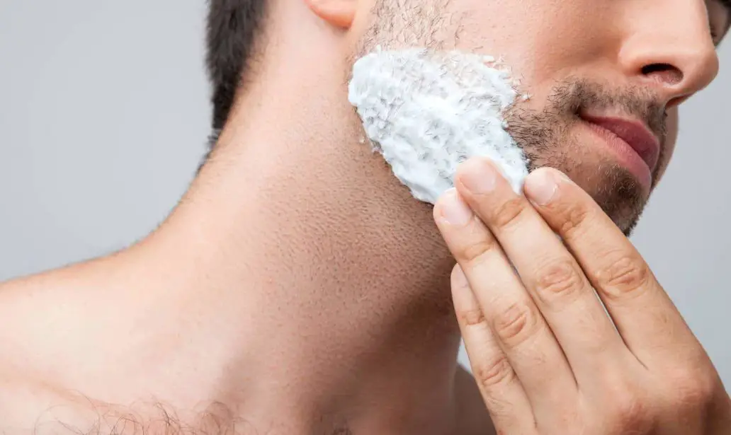 preventing acne during shaving