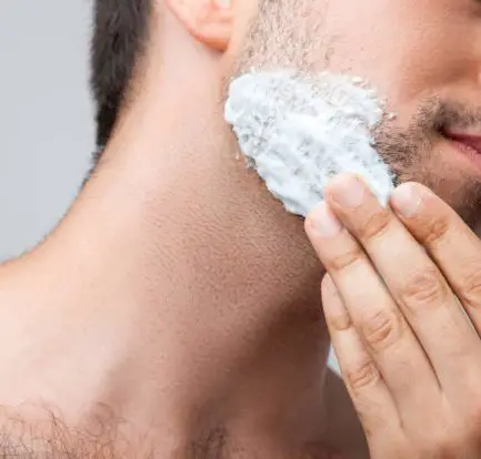 preventing acne during shaving