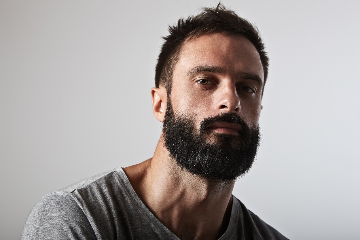 how-to-keep-beard-hairs-from-sticking-out